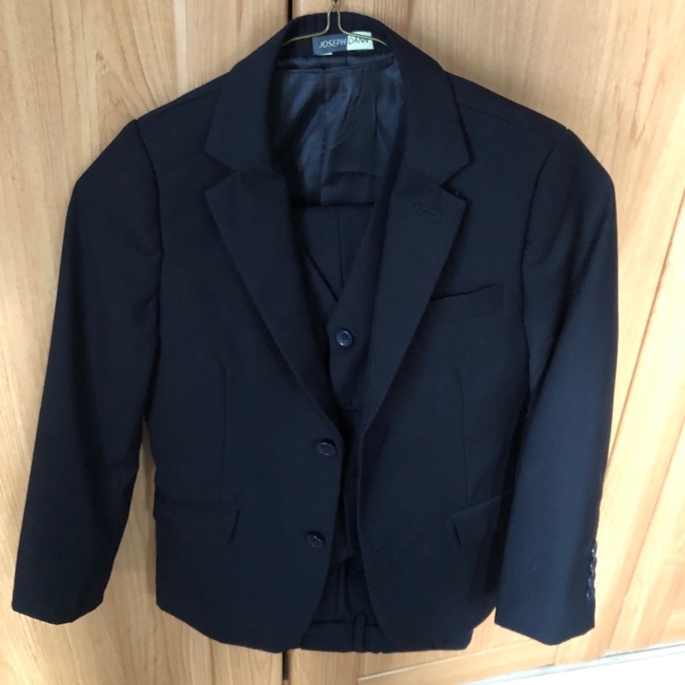 Little boys 3 piece navy suit